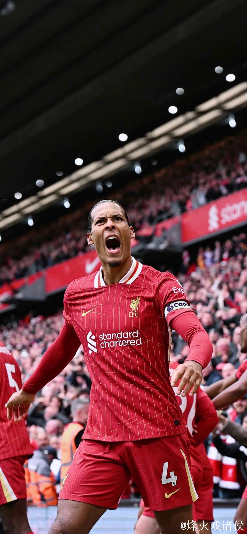 本季英超尝试20+次空中对抗球员中范戴克成功率最高，达80%