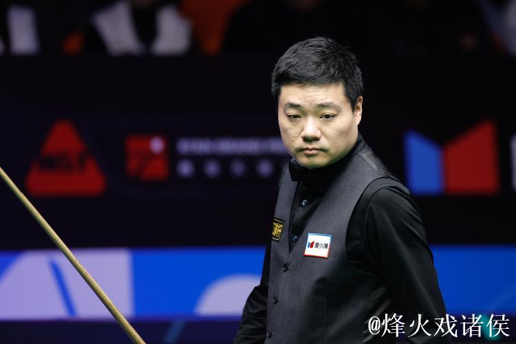 丁俊晖表现神勇击败莱恩斯 西安大奖赛顺利挺进八强 丁俊晖表现神勇击败莱恩斯 西安大奖赛顺利挺进八强